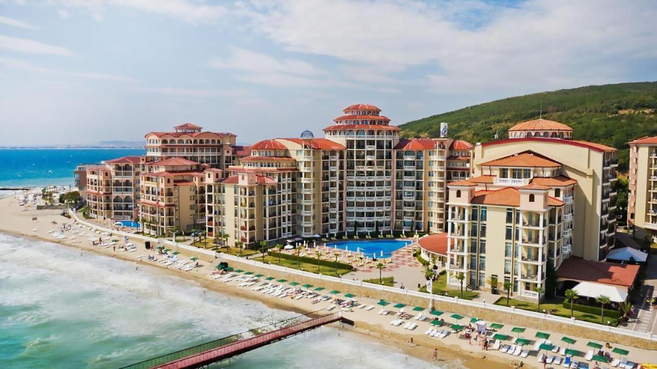 Andalucia Beach - Sea Viev Apartments Elenite Kültér fotó