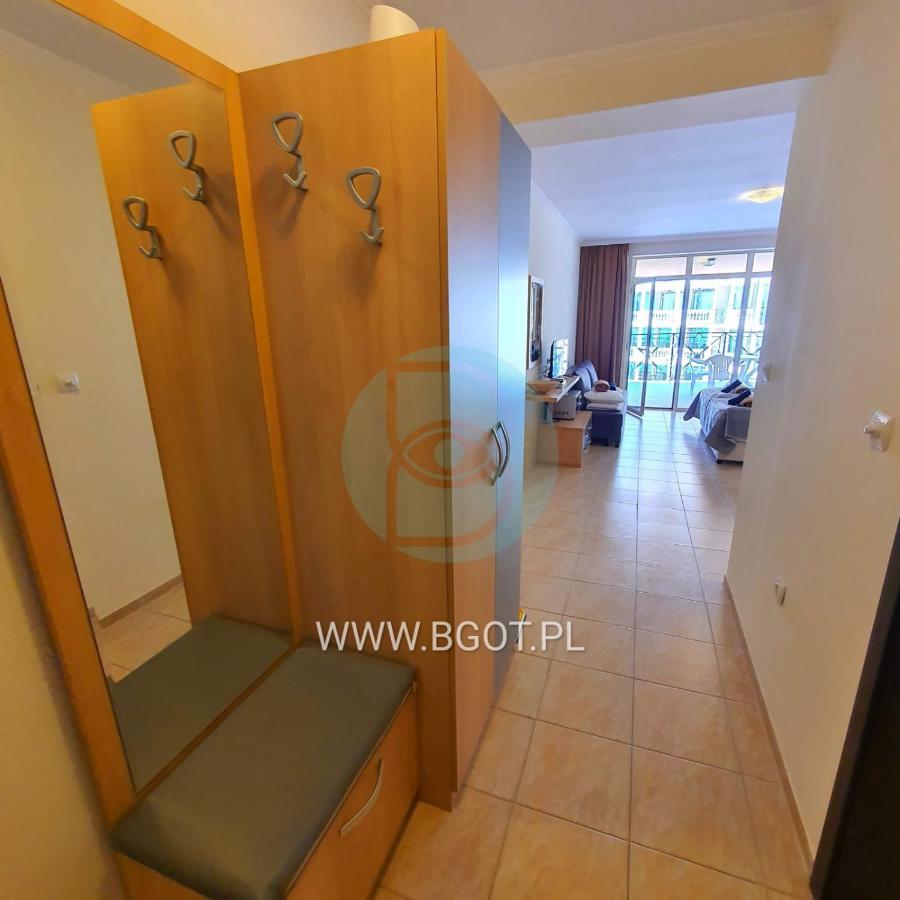 Andalucia Beach - Sea Viev Apartments Elenite Kültér fotó