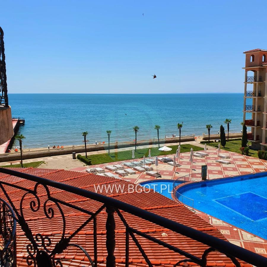Andalucia Beach - Sea Viev Apartments Elenite Kültér fotó